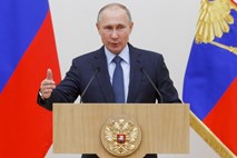 Putin v Siriji napovedal umik večjega dela ruskih vojakov 