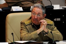 Kubanski predsednik Raul Castro naj bi se aprila upokojil 