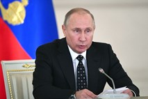 Putin vložil predsedniško kandidaturo