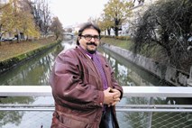 Ahmad Šamieh uspešen na upravnem sodišču, za zdaj ostaja v Sloveniji