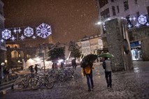 V Španiji zaradi obilnega sneženja prometni kaos