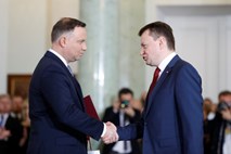 Poljski premier zamenjal več ministrov, tudi obrambnega in zunanjega
