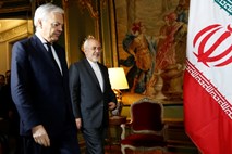 Iran odločno zavrača Trumpovo zahtevo po spreminjanju jedrskega sporazuma 