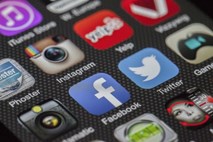 Pasti iskanja uravnoteženosti družbenih medijev