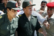 Egiptovska vojska aretirala predsedniškega kandidata in ga odpeljala neznano kam
