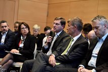 Cerar v Davosu predlagal vzpostavitev evropskega središča za krožno gospodarstvo v Sloveniji