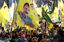 Kurdi v Nemčiji protestirajo proti turški ofenzivi v Siriji