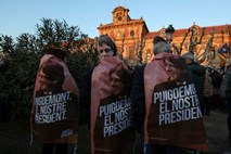 Puigdemont v trenutku šibkosti: Zgodba neodvisne Katalonije je končana, Madrid je zmagal