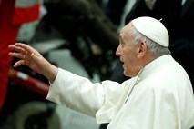 Je papež Frančišek vedel za zlorabe v Čilu?