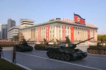 Severna Koreja pripravila veliko vojaško parado