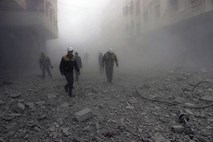 V napadu ZDA v Siriji ubitih prek 100 pripadnikov prorežimskih sil