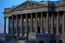 Ameriški senat le potrdil zakon o financiranju zvezne vlade 