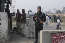 Pakistansko sodišče morilca otrok obsodilo na štiri smrtne kazni