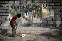 Poročilo: Oxfamovi sodelavci na Haitiju najemali prostitutke 