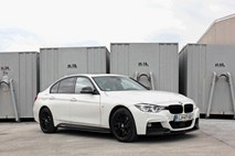 Vzporedni test: BMW serije 3 limuzina in lexus IS