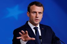 Macron in Merklova pozvala Putina k pritisku na sirski režim