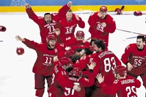 Hokej na ledu: Rusko zlato z lepotno napako