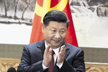 Xi si odpira pot za  dolgoročno vladavino