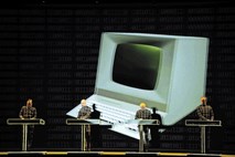 Kritika koncerta skupine Kraftwerk: Elektronska simfonija