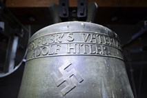 Nemška vas bo obdržala sporen Hitlerjev zvon
