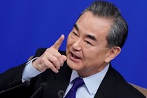 Wang: Ni treba, da sta Kitajska in ZDA tekmeca, temveč bi morala biti partnerja