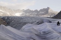 Švicarji ledenike ovijajo v odeje
