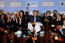 Na volitvah v Kolumbiji največ glasov nasprotnikom mirovnega sporazuma s Farcom