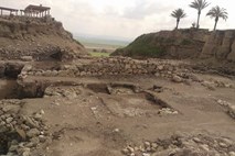Najdba 3600 let stare kanaanske grobnice buri domišljijo arheologov  