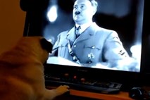 #video Psa je naučil nacističnega pozdrava, zdaj ga čaka zapor  