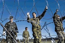 (Samo)omejevanje vojaške moči Slovenije: Od demilitarizacije 1.0 do konca?