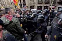 Puigdemontov prebeg tokrat končan na nemški avtocesti