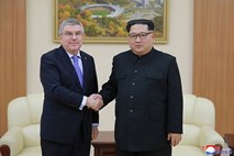 Kim Jong Un pohvalil Mok za »dramatično otoplitev« odnosov med Korejama