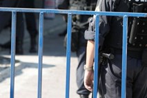 Hrvaška policija priprla 24-letnika zaradi nadlegovanja več kot 50 deklic