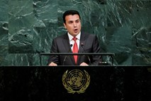 Makedonska vlada pod vodstvom Zaeva preživela glasovanje o nezaupnici