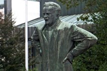 V Kidričevem ogorčeni zaradi odstranitve ostanka spomenika Borisa Kidriča