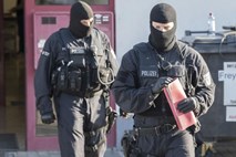 Trgovina z ljudmi in prostitucija v Nemčiji: v veliki akciji 1500 policistov prijelo več kot sto osumljencev