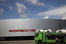 V Porscheju preiskava zaradi škandala z emisijami dizelskih vozil 