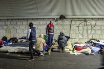 Avstrijska vlada z ostrejšimi ukrepi za obravnavo prošenj za azil