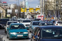 Slovenija in Bolgarija z največ avtomobili na prebivalca v regiji