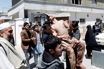 V samomorilskem napadu v Kabulu najmanj 48 mrtvih