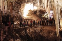 Park Postojnska jama zabeležil rekordni prvomajski obisk 