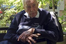 #video 104-letni avstralski znanstvenik že v Švici: Smrti se ne bojim, ampak se je veselim