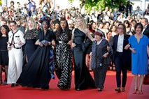 Ženske zahtevale enakopravnost na rdeči preprogi v Cannesu