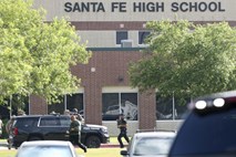 V streljanju na teksaški srednji šoli  deset mrtvih 