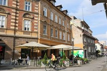 Ljubljanski hoteli: Hotel Tratnik, Zlata kaplja, Balkan