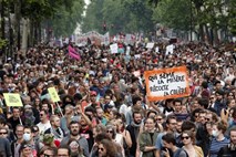 Tisoči na ulicah francoskih mest proti Macronovim reformam 