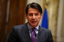 Italija v še večji politični krizi, mandatar za sestavo vlade je odstopil, omenjajo se predčasne volitve