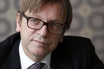 Verhofstadt: Orban skuša v Sloveniji uvesti svoj antiliberalni model
