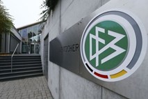 Nemški nogometni zvezi grozi 10-milijonska kazen 