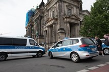 #foto #video V Berlinski katedrali policist streljal na moškega
